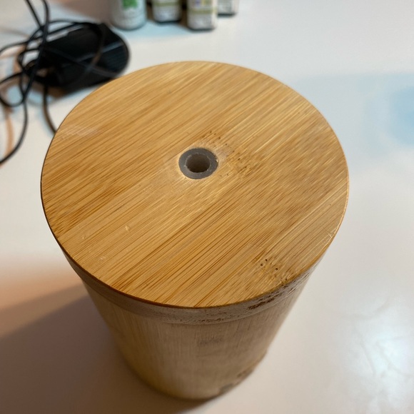 NOW Solutions Bamboo Oil Diffuser with Essential Oils - Picture 4 of 5